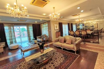 Stulang Laut / Darat