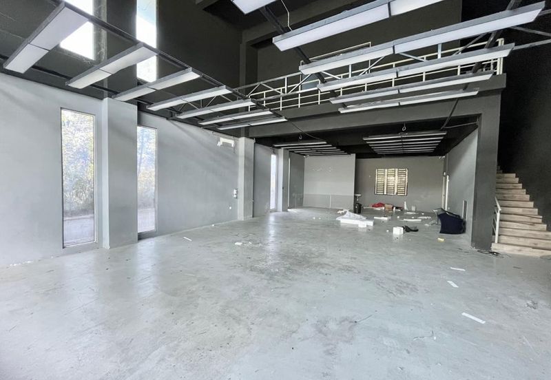 Pusat Perdagangan Danga Utama