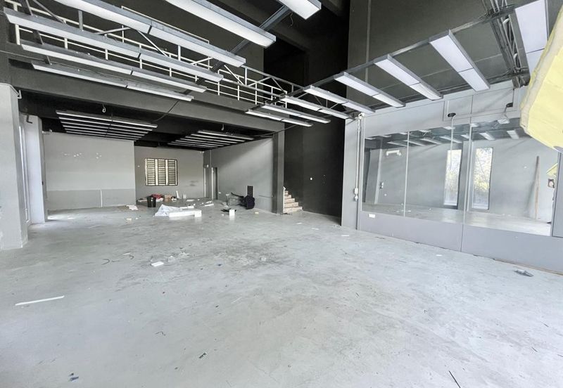 Pusat Perdagangan Danga Utama