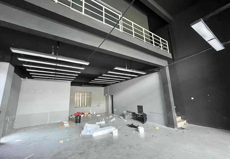 Pusat Perdagangan Danga Utama