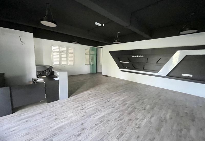 Pusat Perdagangan Danga Utama