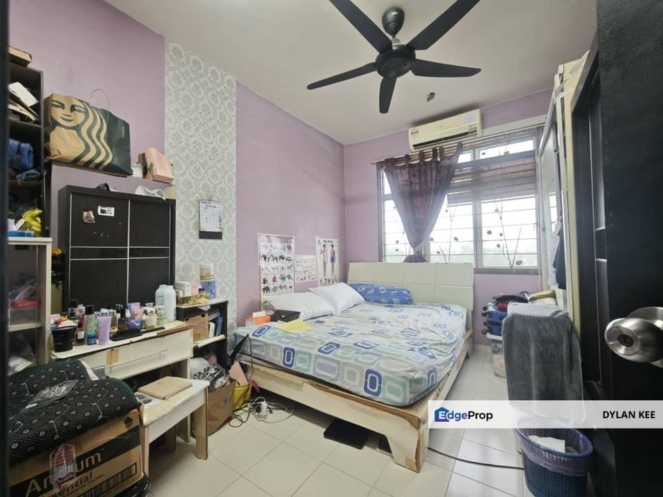 Villa Krystal Bandar Selesa Jaya Low Floor Unit Four Bedrooms Partial Furnished, Johor, Skudai