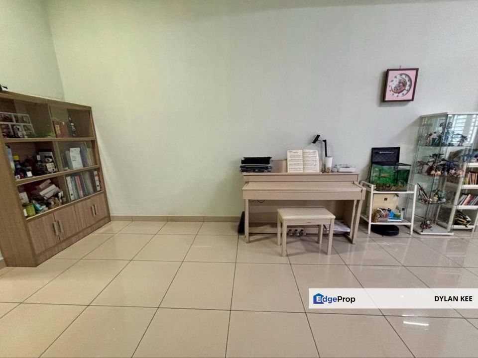 Ehsan Heights Ehsan Jaya 2.5 Storey Terrace House Good Condition, Johor, Johor Bahru