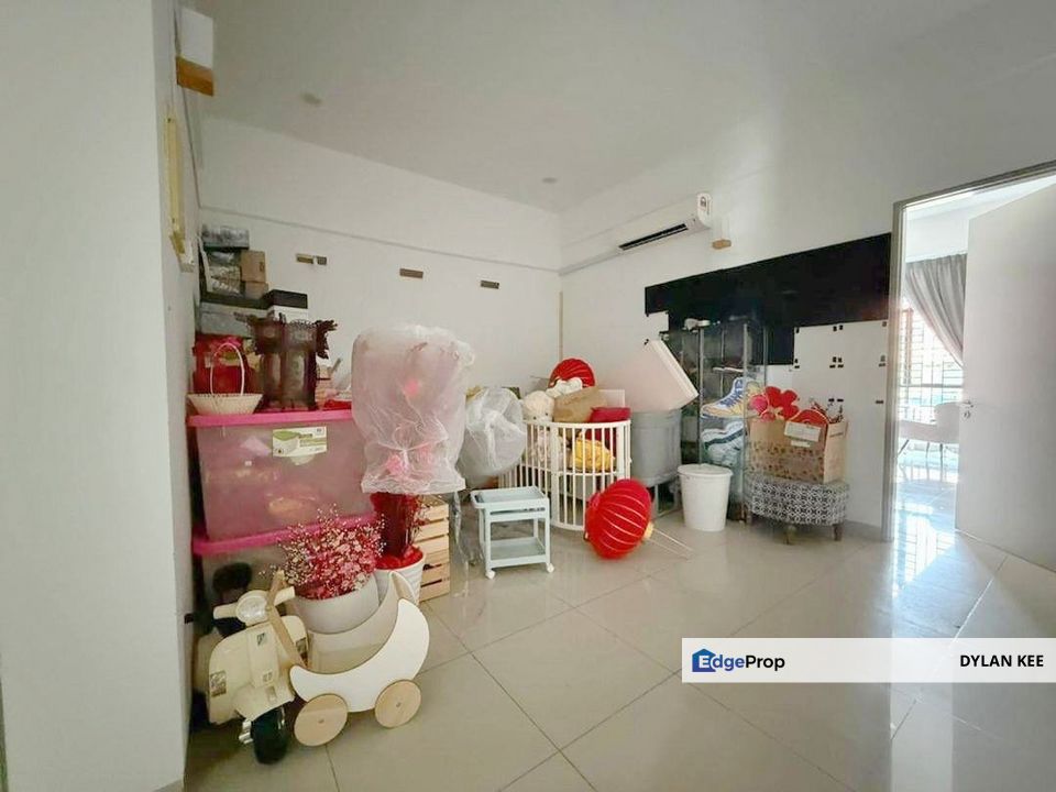 Taman Perling Double Storey Superlink House, Johor, Johor Bahru