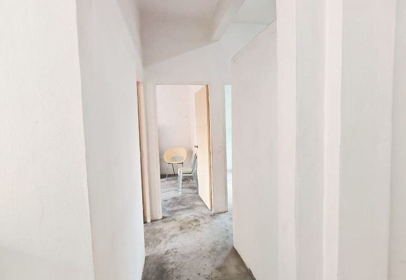 Taman Pulai Utama Flat