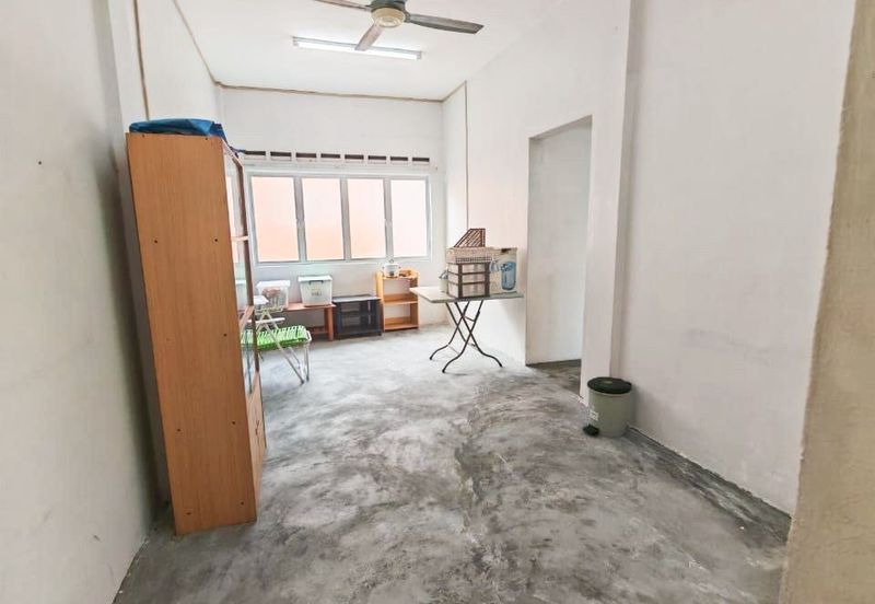 Taman Pulai Utama Flat