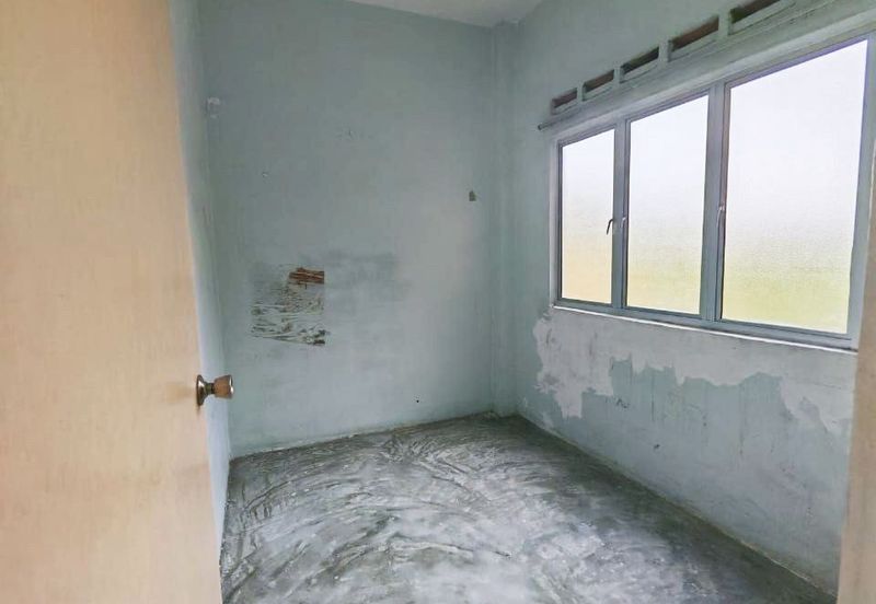 Taman Pulai Utama Flat