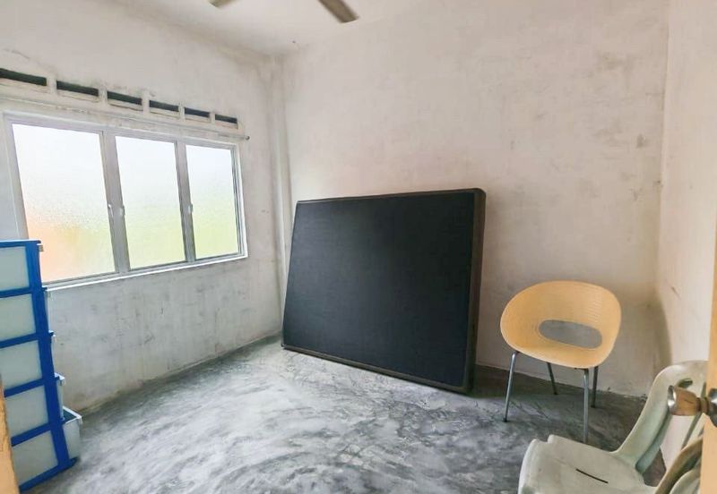 Taman Pulai Utama Flat