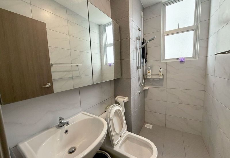 SKS Habitat Apartment, Larkin