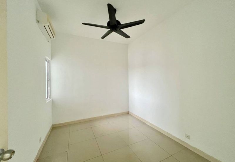 Dedaun Hijau (Greenfield Regency)