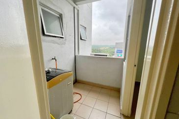 Dedaun Hijau (Greenfield Regency)