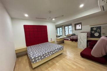 Bangunan Duta Impian (The Embassy Suites)