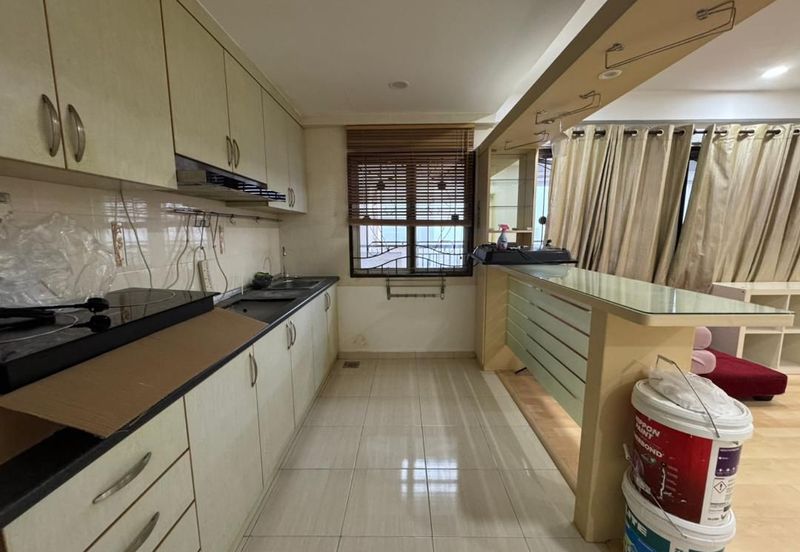 Bangunan Duta Impian (The Embassy Suites)