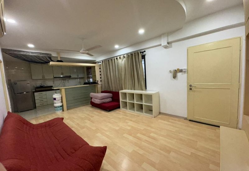 Bangunan Duta Impian (The Embassy Suites)