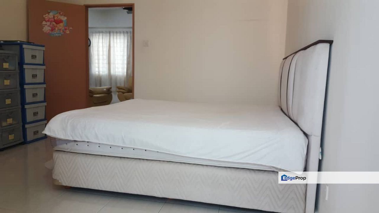 Embassy Suites / Duta Impian @ Taman Abad @ Good Condition, Johor, Johor Bahru