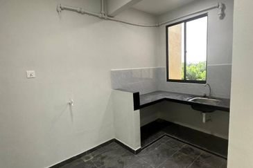 Taman Flora Heights Flat