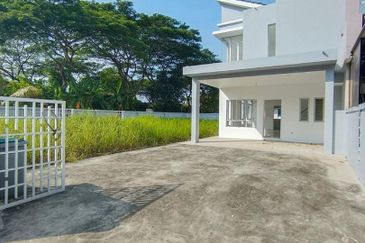 Setia Tropika Double Storey Terrace House Corner Unit