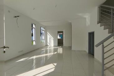 Setia Tropika Double Storey Terrace House Corner Unit