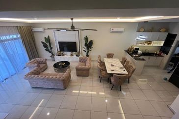 Horizon Hills The Woodlands Double Storey Superlink House Fully Renovated