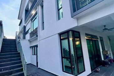 The Golf East Precint Horizon Hills Golf View 2.5-Storey Semi D House