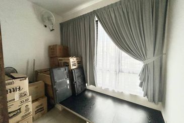 Dedaun Hijau (Greenfield Regency)