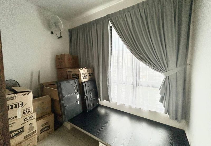 Dedaun Hijau (Greenfield Regency)