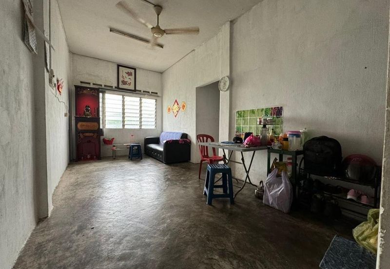 Taman Pulai Utama Flat