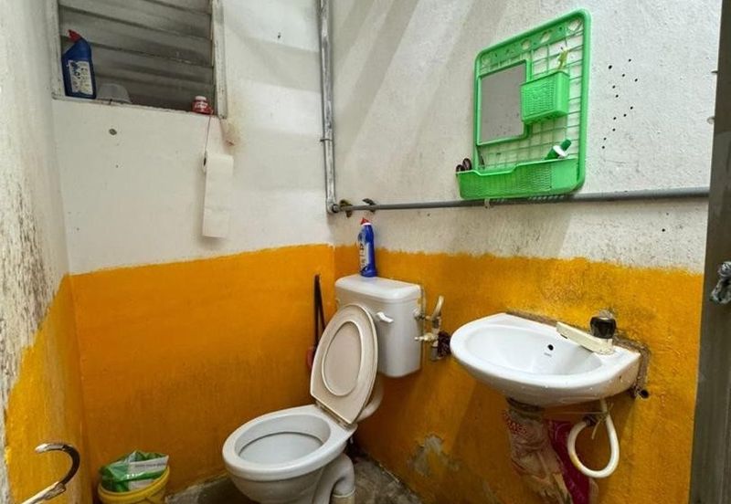 Taman Pulai Utama Flat