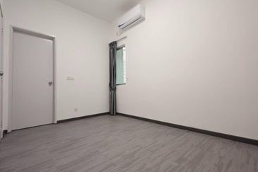 Dedaun Hijau (Greenfield Regency)