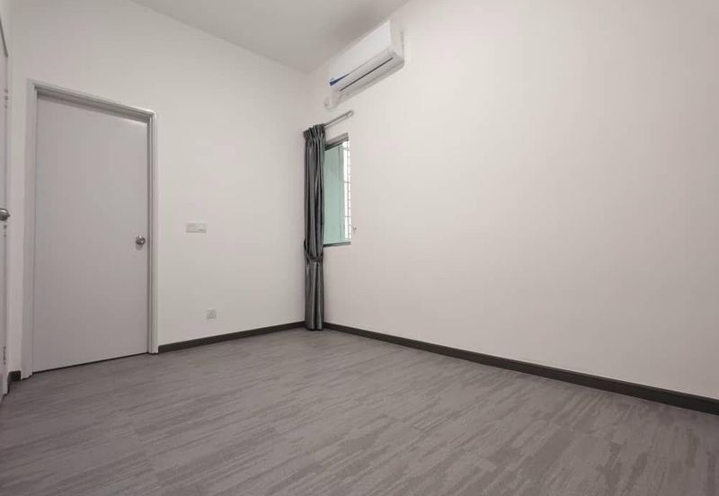 Dedaun Hijau (Greenfield Regency)