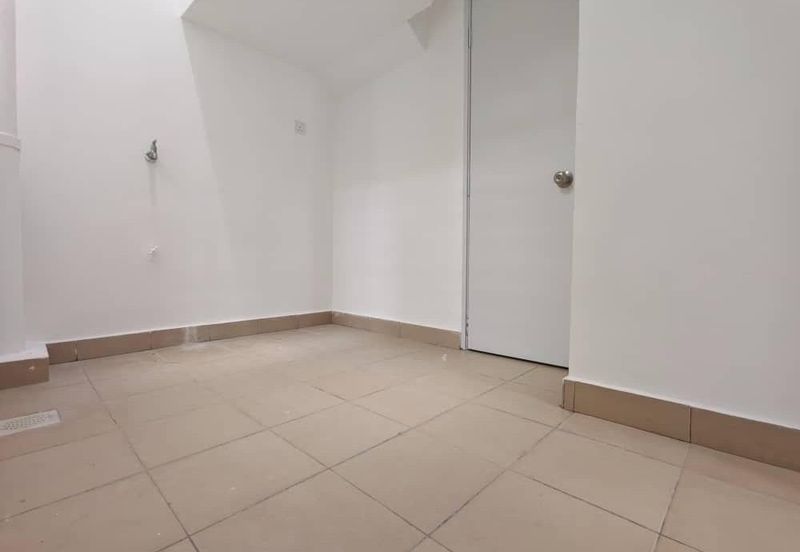 Dedaun Hijau (Greenfield Regency)