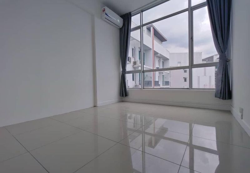 Dedaun Hijau (Greenfield Regency)