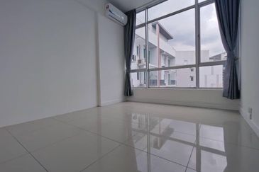 Dedaun Hijau (Greenfield Regency)