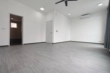 Dedaun Hijau (Greenfield Regency)