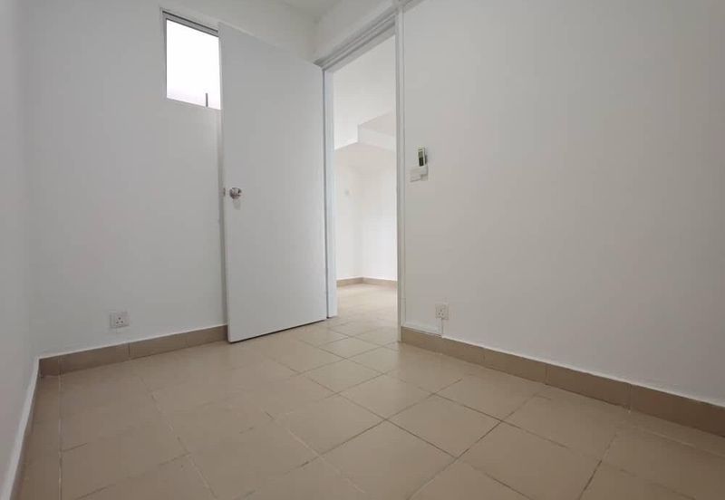 Dedaun Hijau (Greenfield Regency)