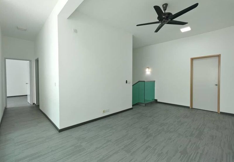 Dedaun Hijau (Greenfield Regency)