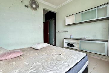 Sri Samudera Seaview Residence Suites