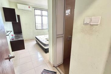 Sri Samudera Seaview Residence Suites