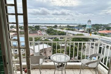 Sri Samudera Seaview Residence Suites