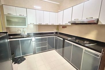 Sri Samudera Seaview Residence Suites