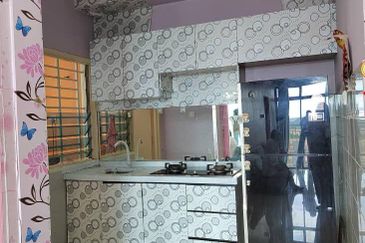 Seri Austin Luxury Apartment