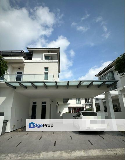 Three Storey Semi Detached House For Sale Isola Villa @ Senibong Cove, Johor, Masai