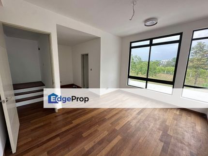 Three Storeys Cluster House For Sale The Canal Garden South @ Horizon Hills, Johor, 