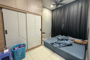 D'Summit Residences @ Kempas Utama