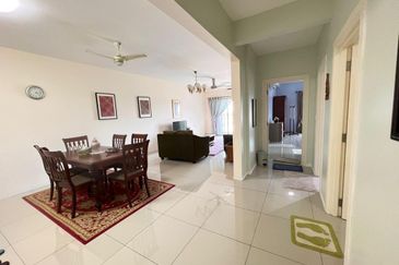 Ujana Executive Apartment