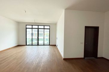 Taman Nusa Duta 3 Double Storey Semi-D House for Sale