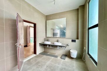 Taman Nusa Duta 3 Double Storey Semi-D House for Sale