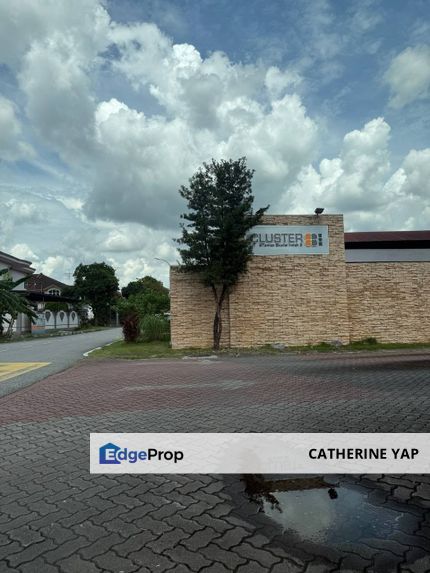 Taman Skudai Indah 2, 2.5 Storey Cluster House for Sale, Johor, Skudai