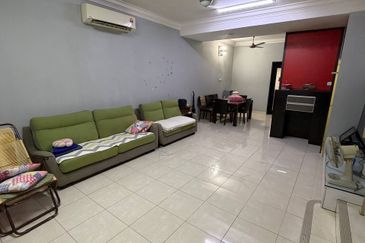 Lake Palm @ Austin Perdana