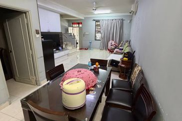 Lake Palm @ Austin Perdana